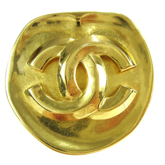 AUTH CHANEL CC Logos Charm Brooch Pin Corsage Gold-Tone 96P - Picture 1 of 4